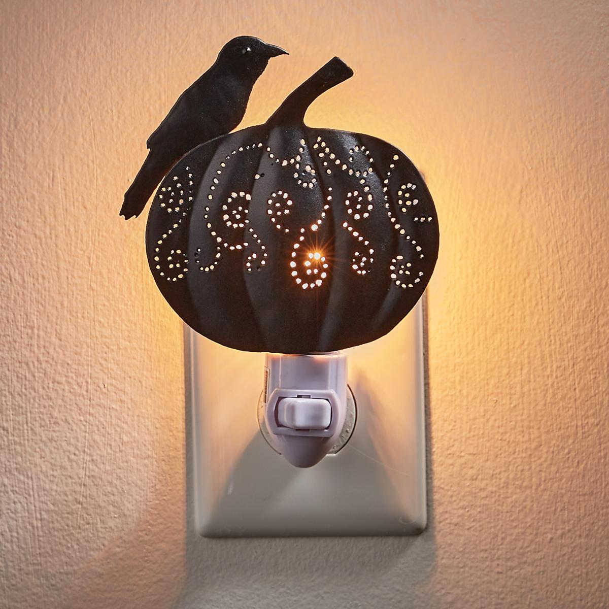 Crow And Pumpkin Night Light | Park Designs